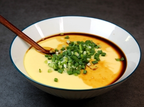 葱花蒸蛋羹美食摄影图片